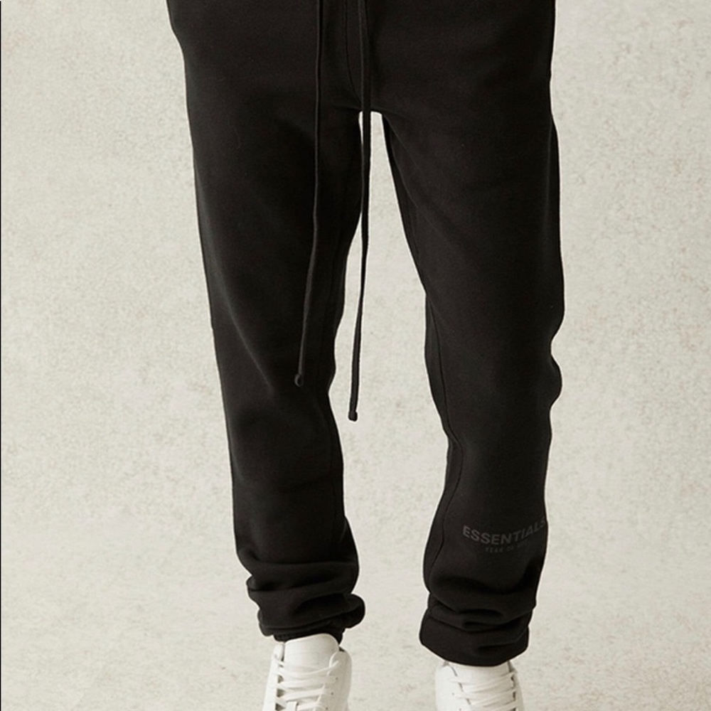 ❌SOLD Fear Of God – MEDIUM FOG Essentials Black Sweatpants
